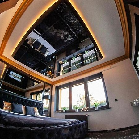 Black Night Willa Pulkowa Apartment Warsawa Bagian luar foto