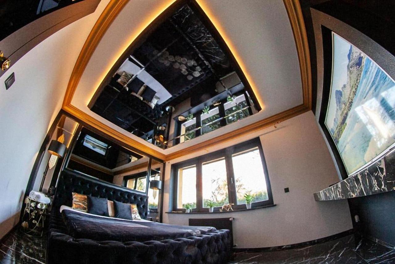 Black Night Willa Pulkowa Apartment Warsawa Bagian luar foto